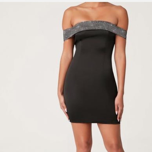 Meshki Dresses & Skirts - MESHKI NWT Black Rhinestone Justina Off The Shoulder Diamante Mini Dress Sz‎ M
